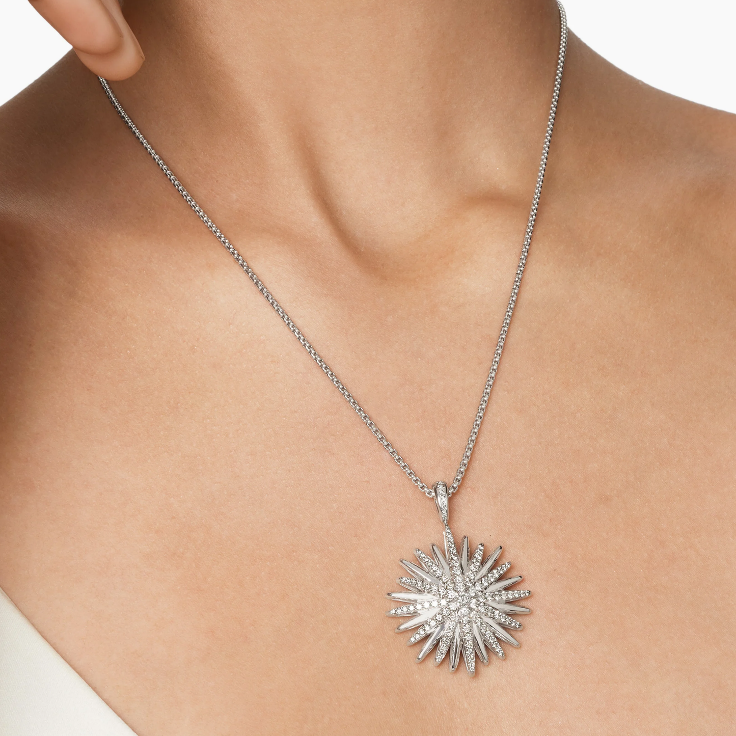 Silver Necklace Radiant Glow