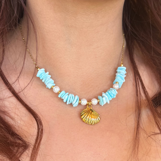 Sea shell blue necklace