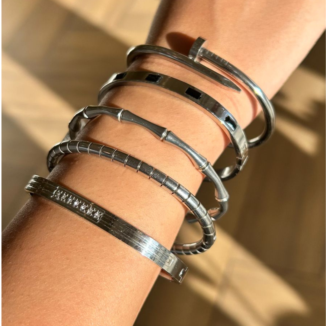 Black spark silver bracelet