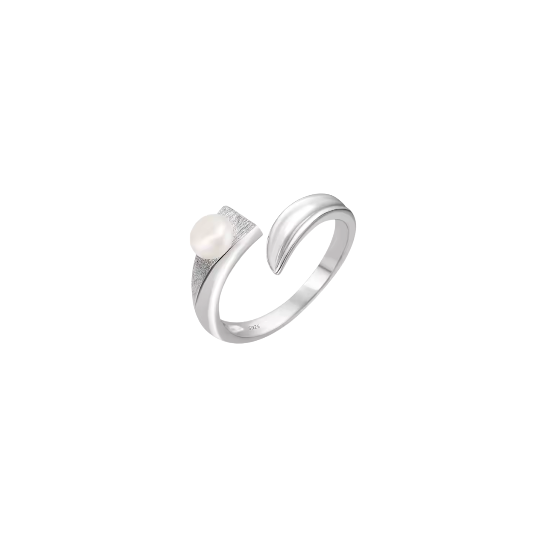 Silver ring pearl
