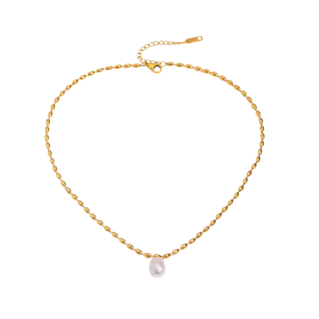 Pearl and golden beads necklace