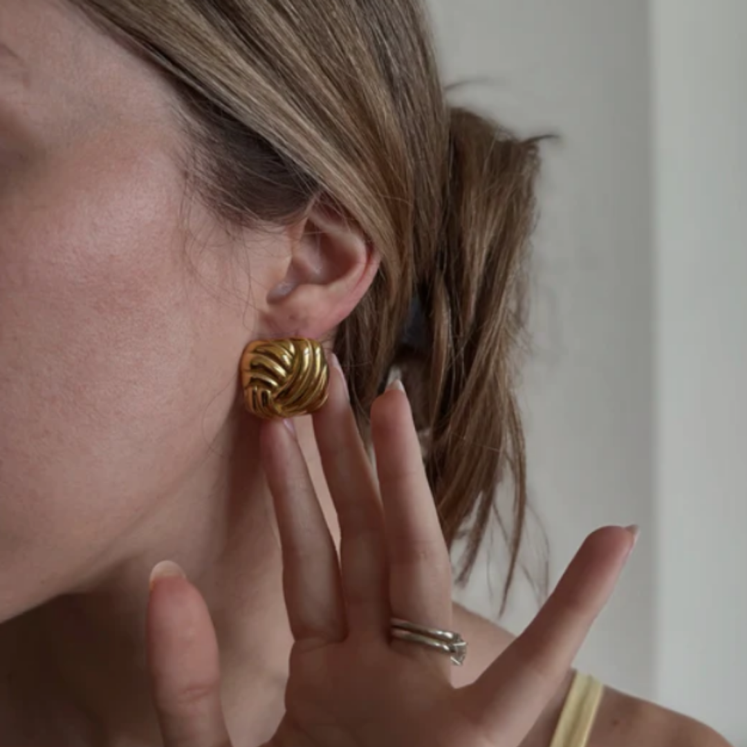 The carpi - squared line stus earrings