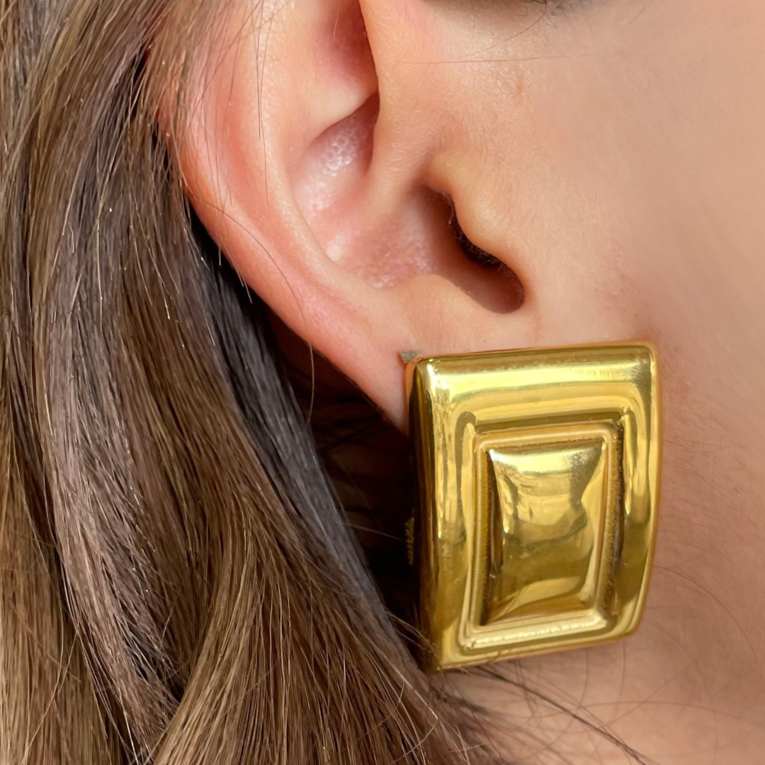 Square golden earrings
