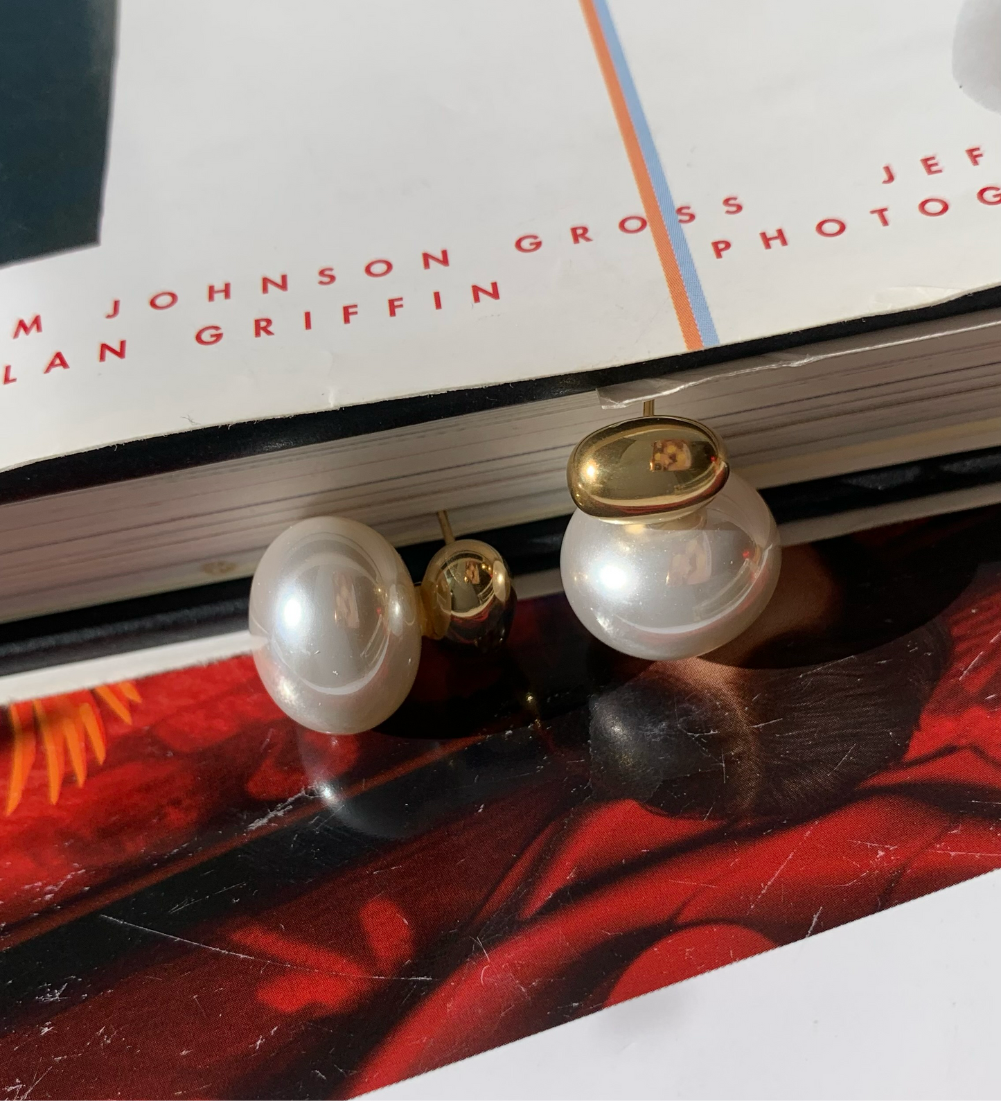 Pearl golden studs