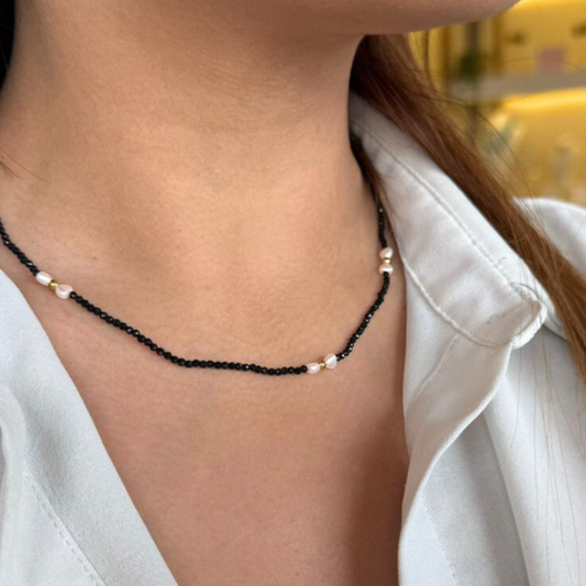 Delicate black necklace