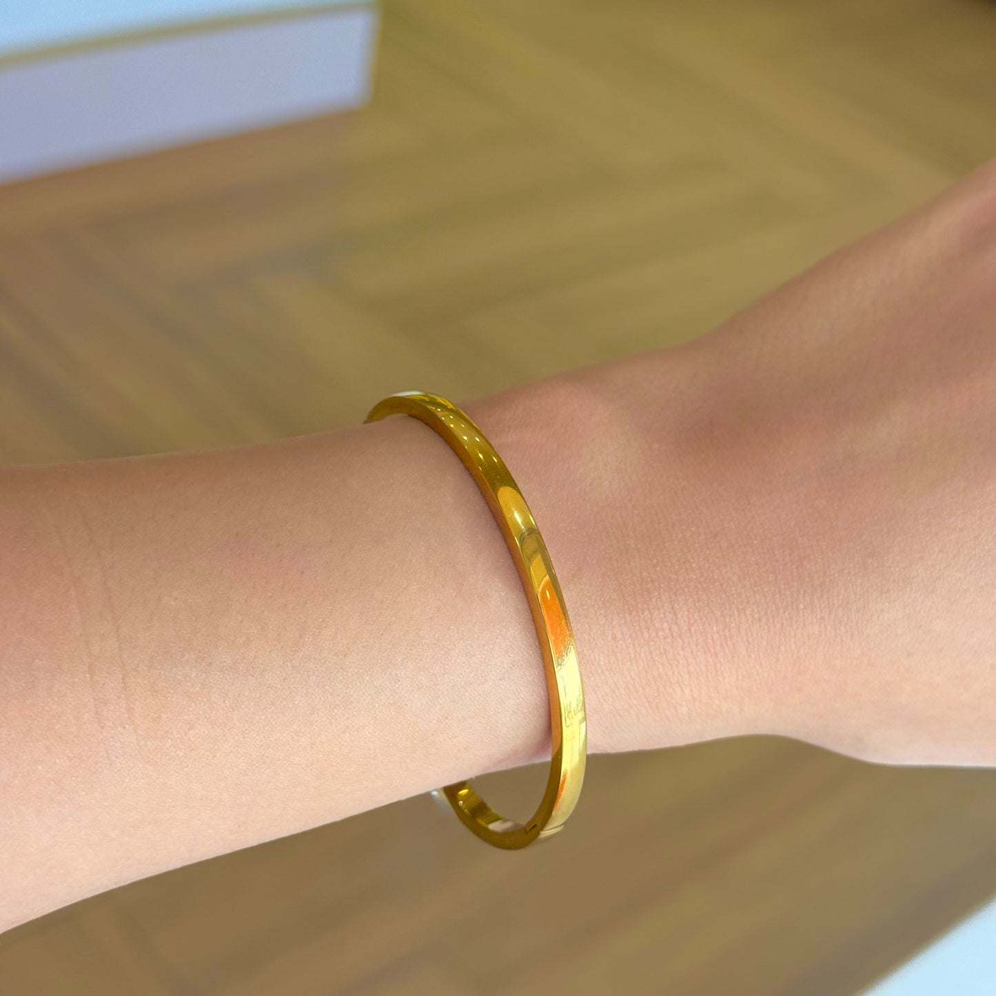 Golden Bracelet Cuff Veronica