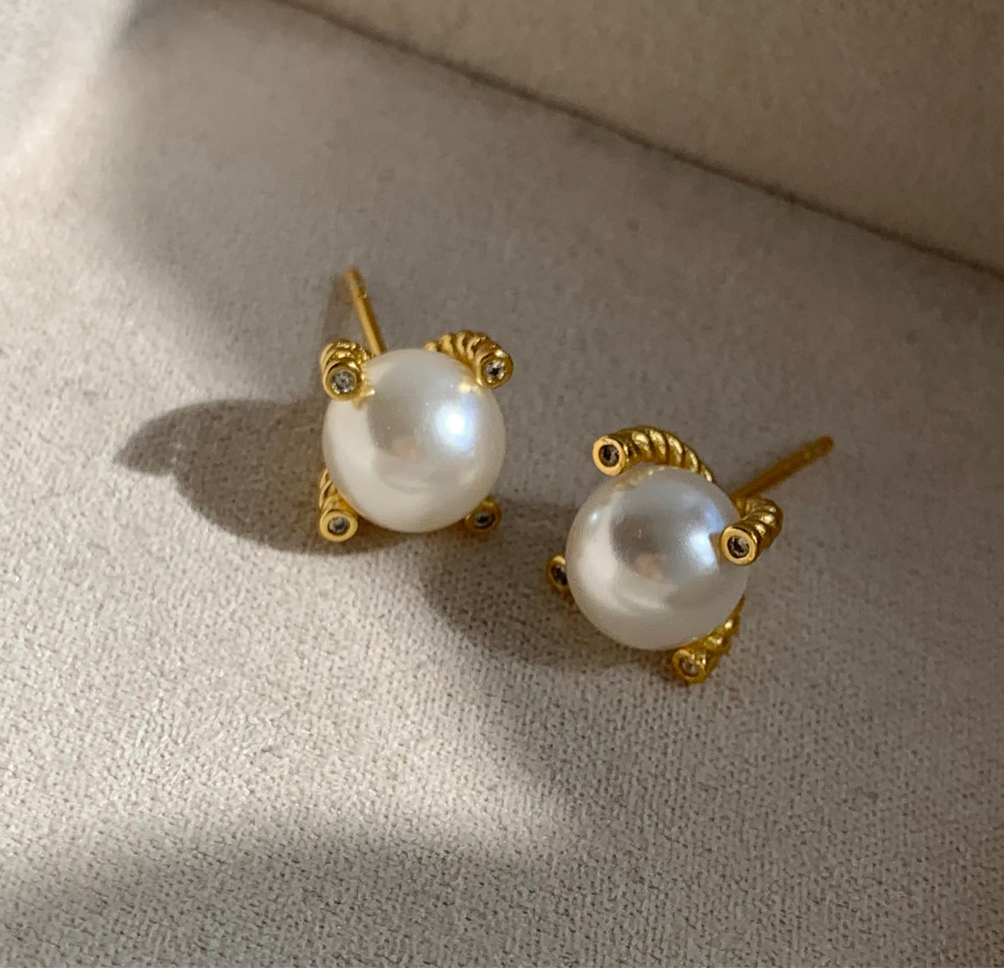 David pearl golden studs