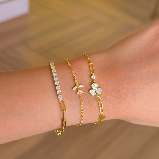 Ribbon Heart Golden Bracelet