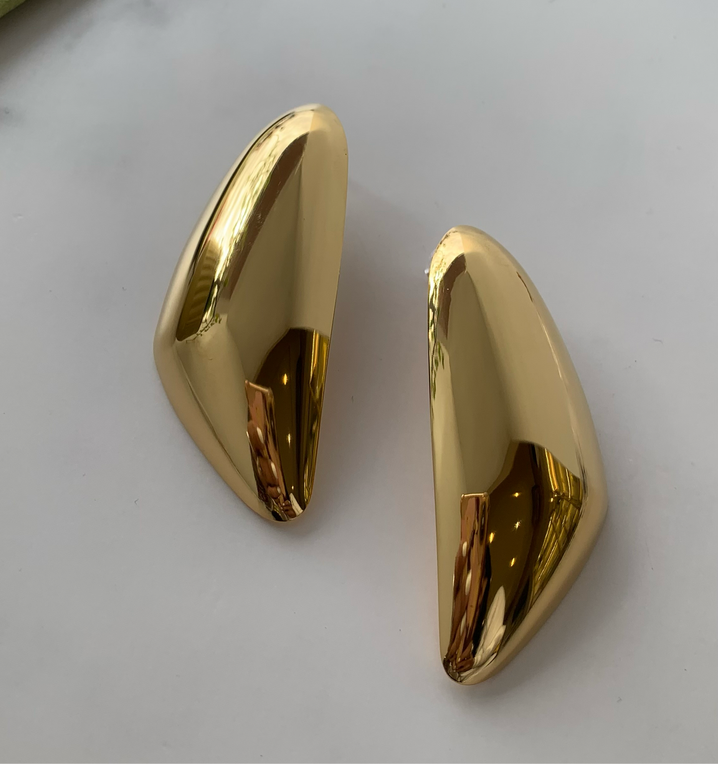 Triangle teadrop golden earrings