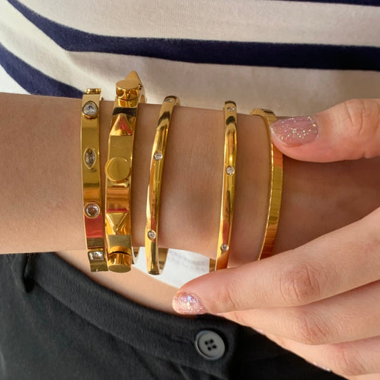 Pyramid golden bracelet