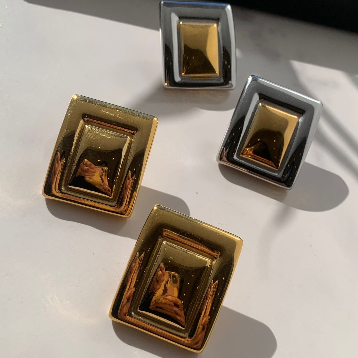 Square golden earrings