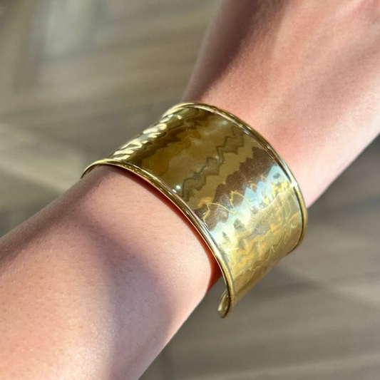 Elegant  Chunky Rigid Bracelet