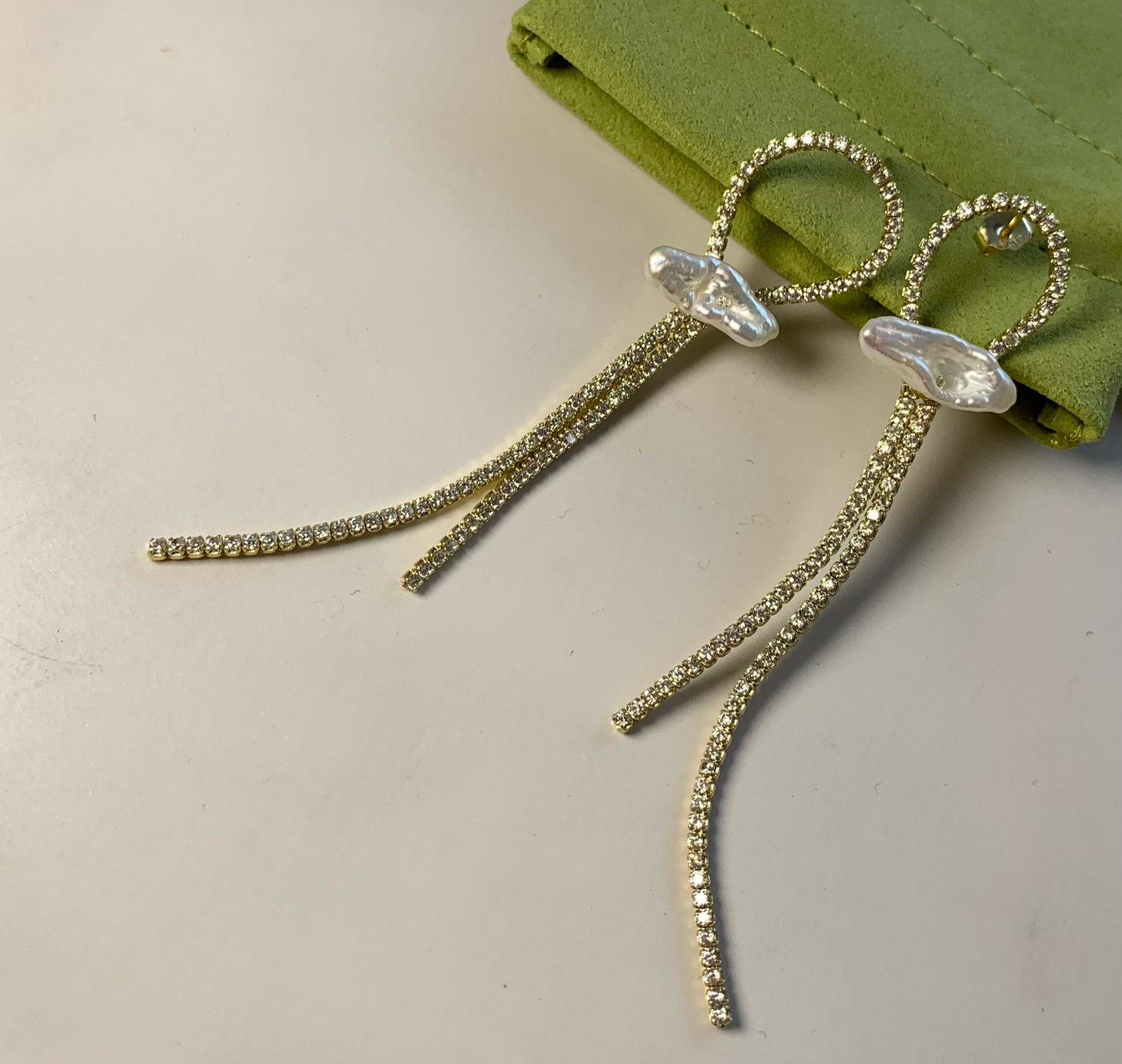 PEARL KNOT EARRINGS