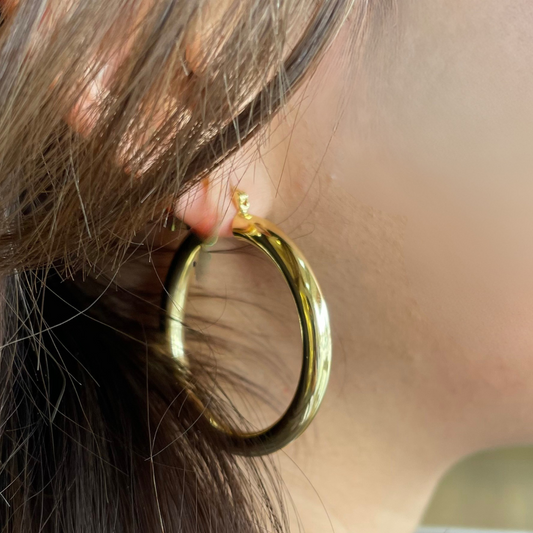 Tubular golden hoops