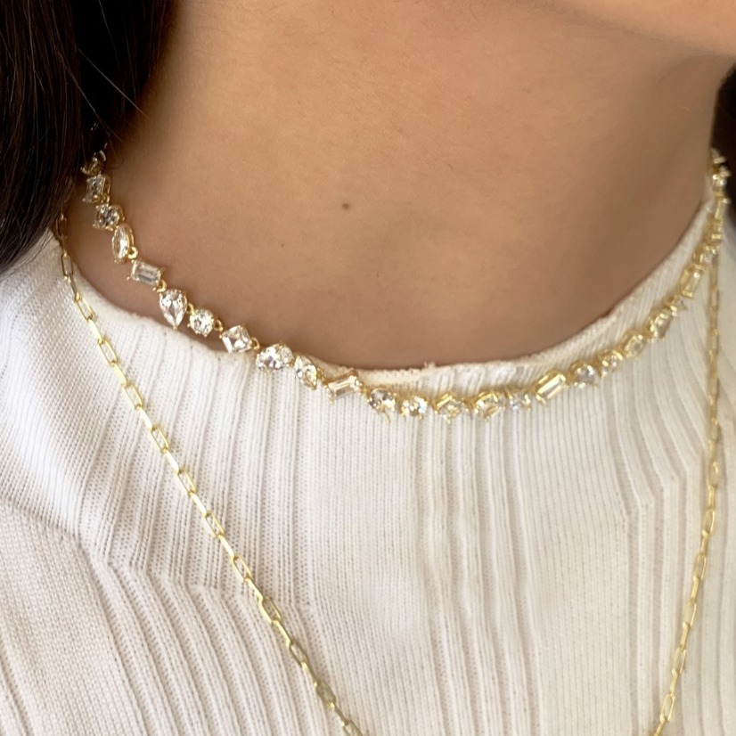 Figured tennis necklace