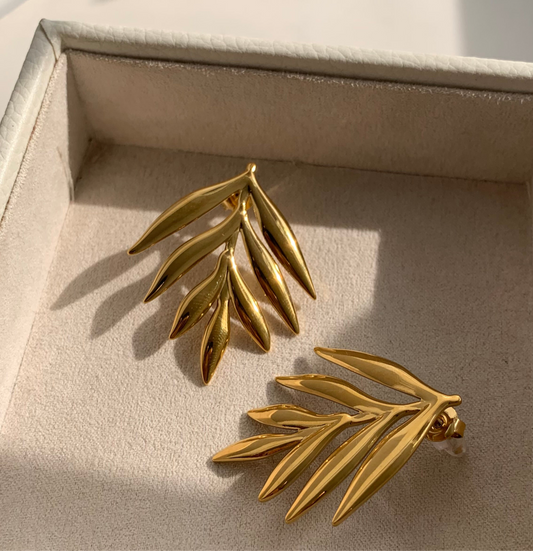 Palm leaves golden earrings