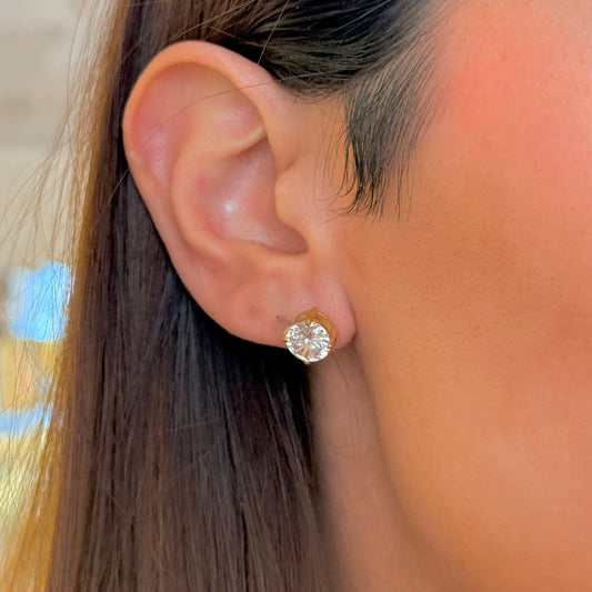 Circle Zir Golden Stud