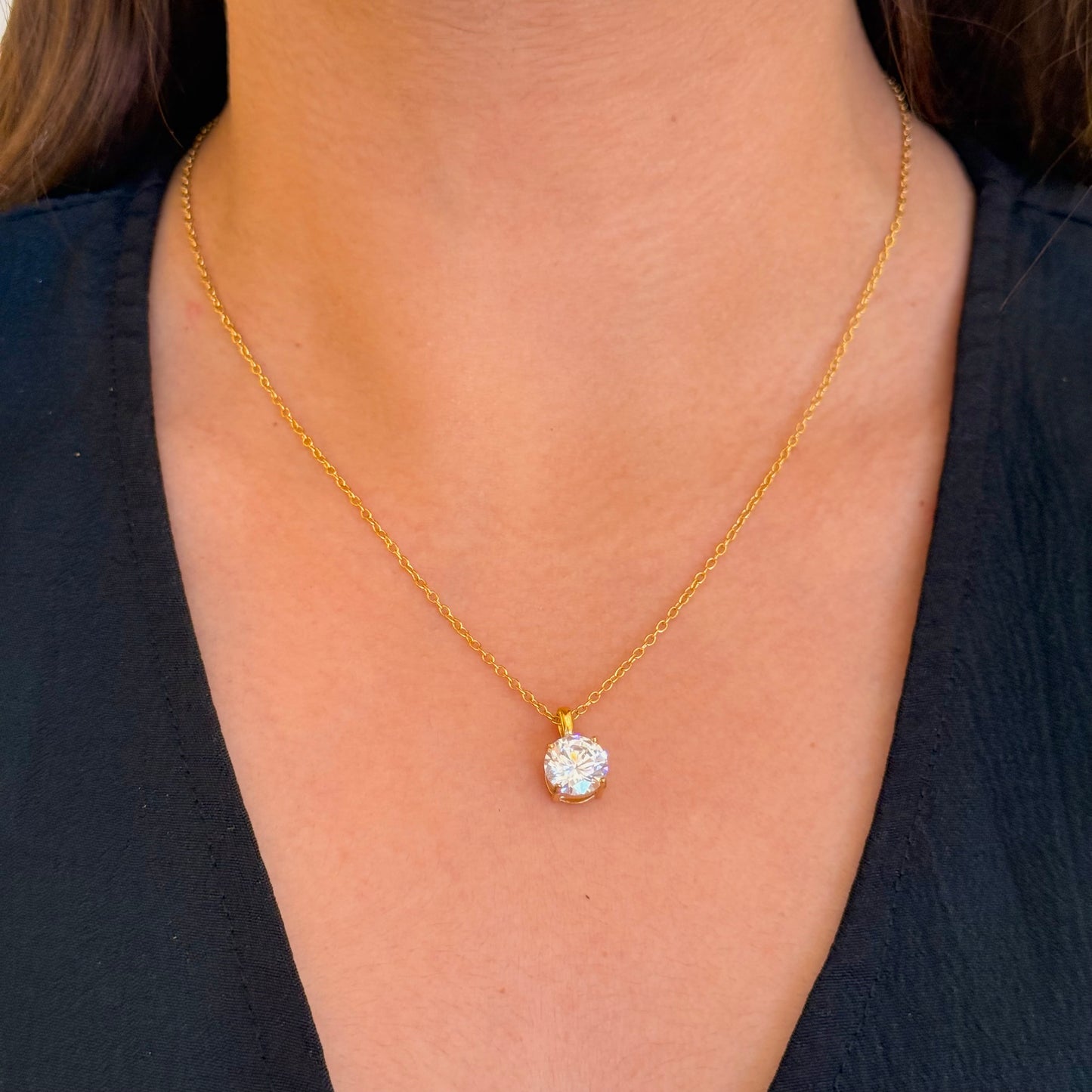 Simple Golden Necklace Circle