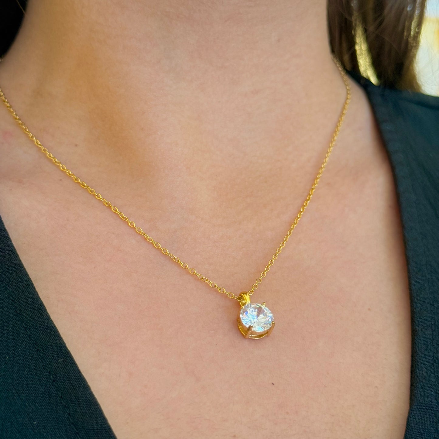 Simple Golden Necklace Circle